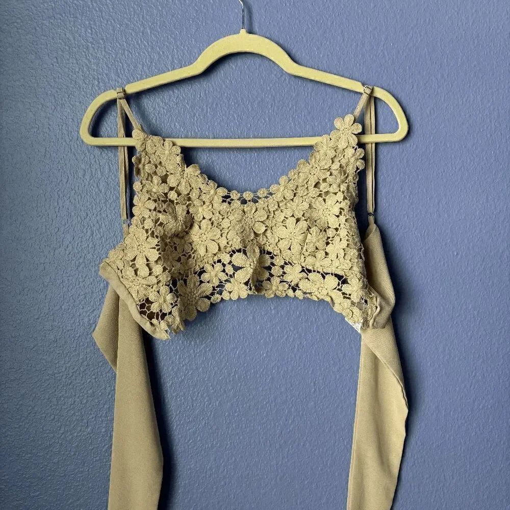 Women's SHEIN Tie Back Beige Lace Cami Crop Top Small Crochet Flower